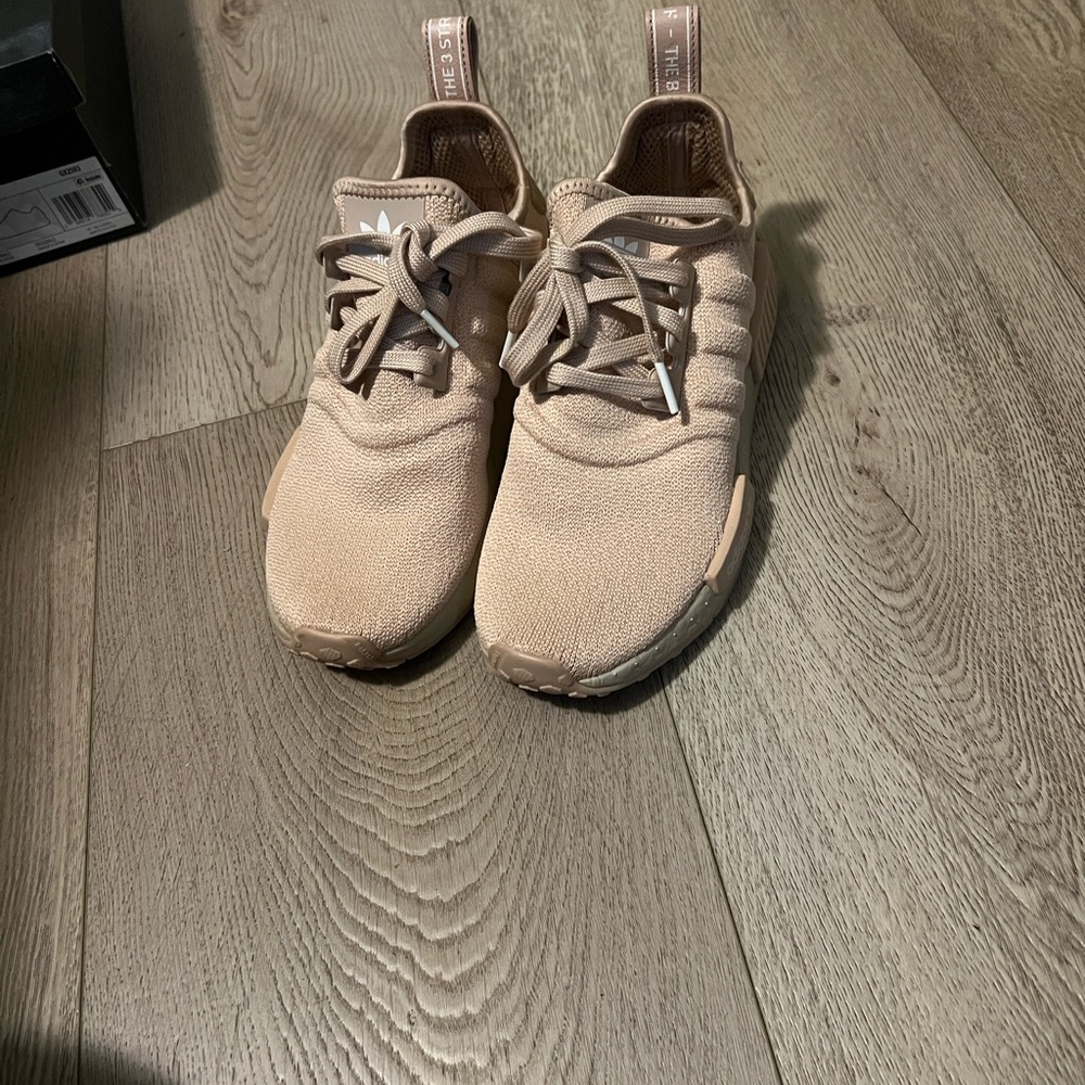 Adidas NMD R1 - Picture 3 of 9